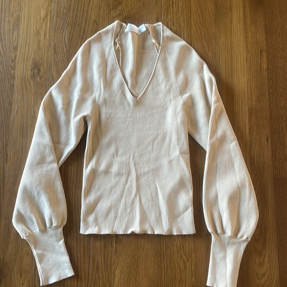 Hugo Boss | Faldesta V-neck Top - Picture 2 of 6